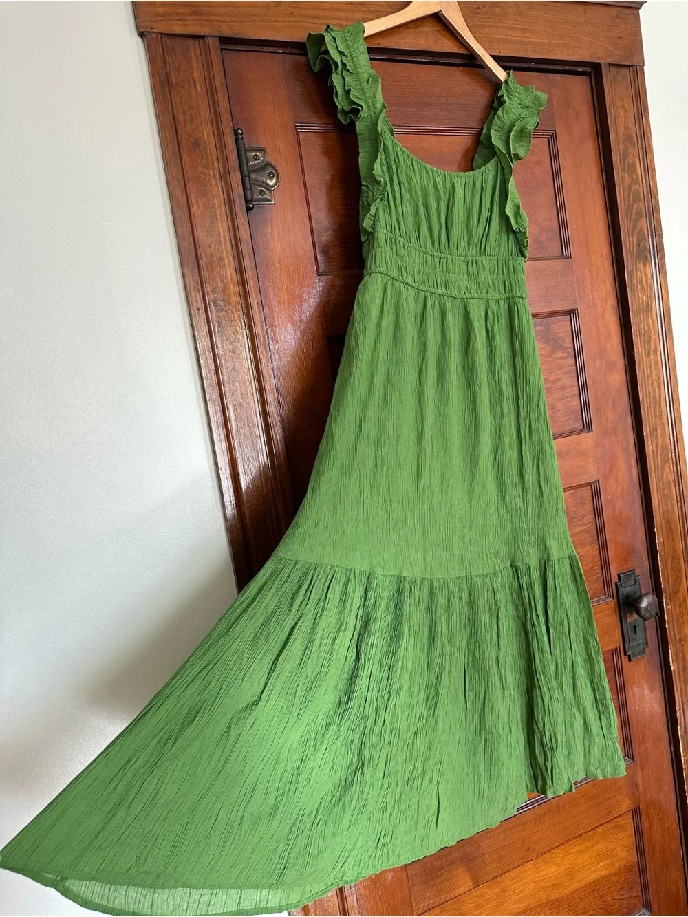 Abercrombie & Fitch Green Ruffle Strap Smocked Maxi Dress Size Large Vacation